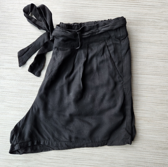 Old Navy Pants - Old Navy Flowy Shorts